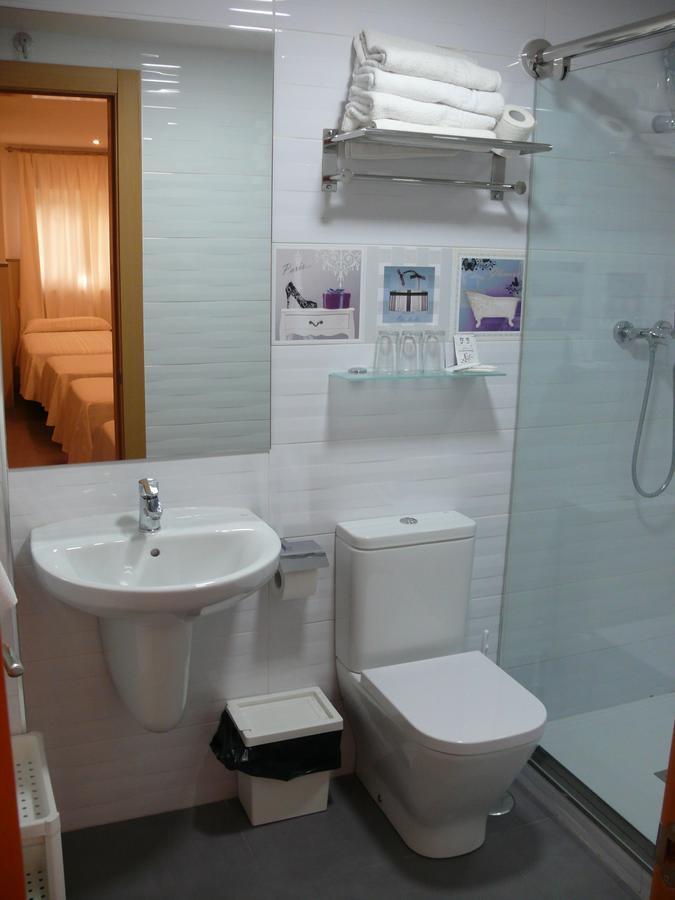 Hostal La Hispanidad Málaga Esterno foto