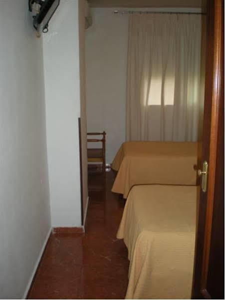 Hostal La Hispanidad Málaga Esterno foto